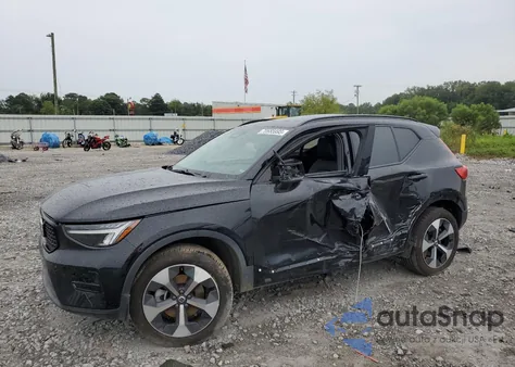 2024 Volvo Xc40 Core z USA, uszkodzony, nr VIN YV4L12UK8R2286860